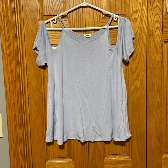 Like new Garage t-shirt with drop shoulder sleeves. - Picture 1 of 4